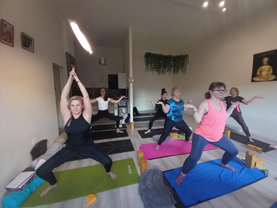 5az1 ben Hatha (Női, Gerinc, Hatha, Flow,Yin) jógaoktató képzés 5az1 ben Hatha (Női, Gerinc, Hatha, Flow,Yin) jógaoktató képzés